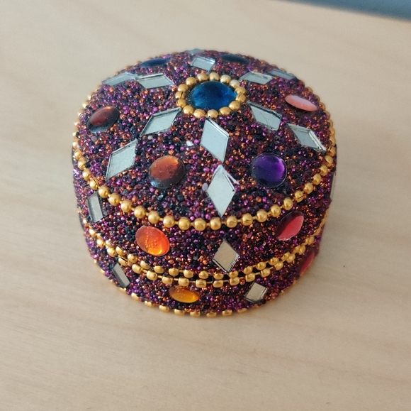 Mini decorative trinket box - Picture 1 of 3